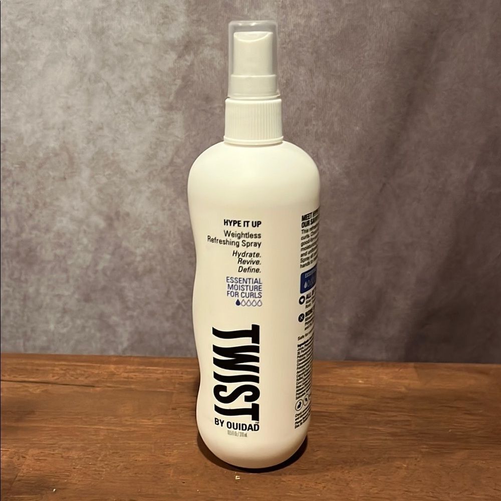 Twist by Ouidad Hype it Up Refreshing Spray moisture for curls 10.5 oz